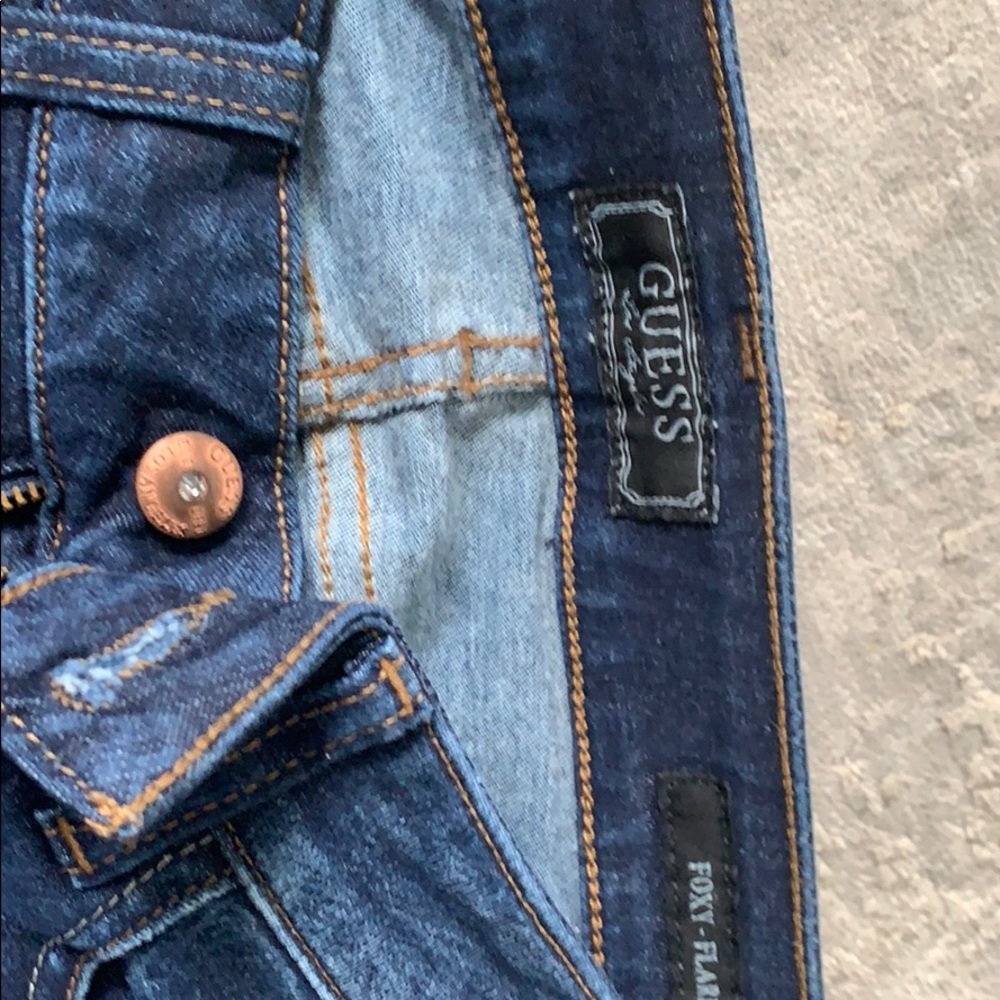 Guess Jeans - Picture 2 of 3